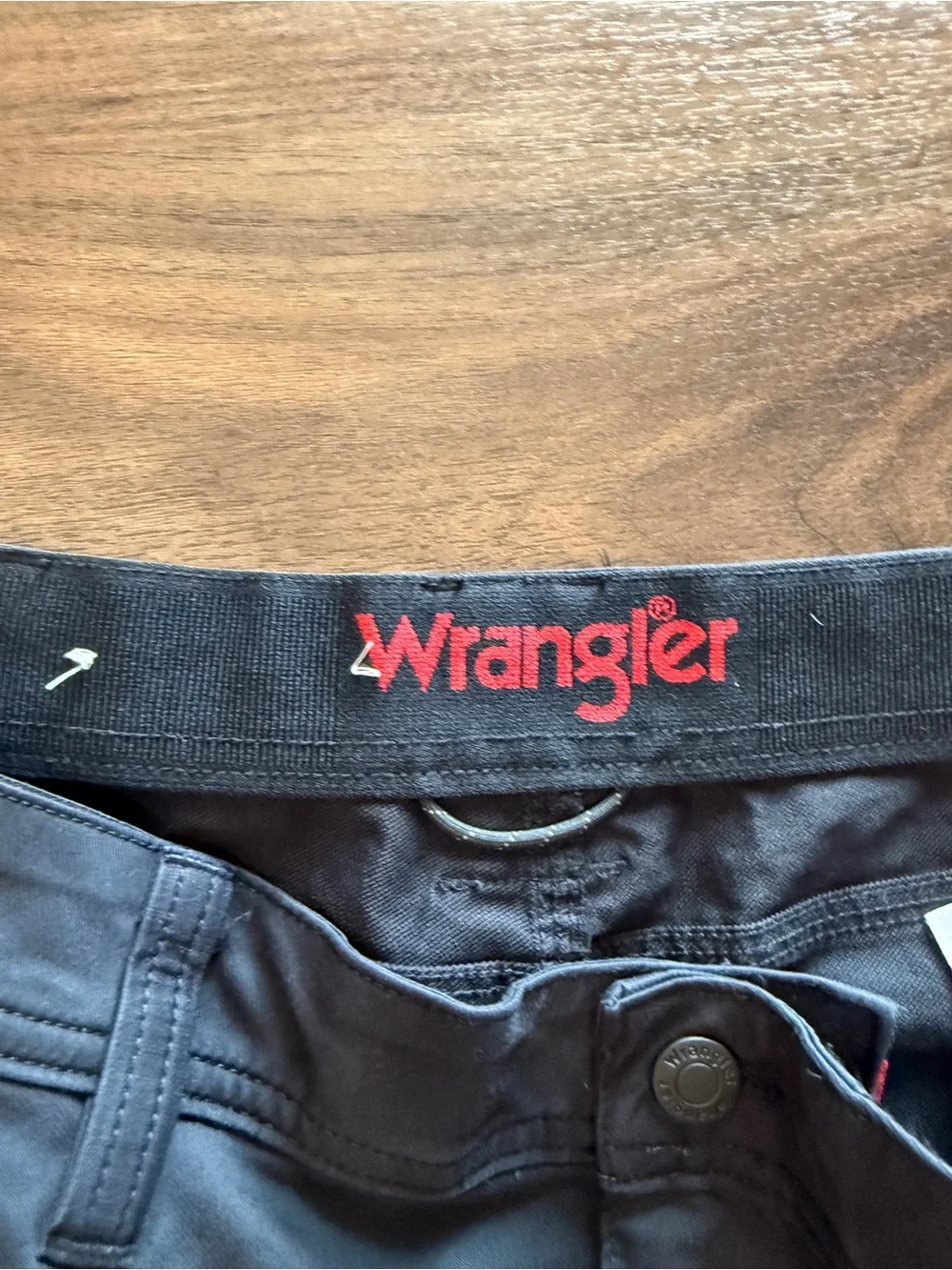 Wrangler Men’s size 34 waist Black Cargo Shorts. NWOT.